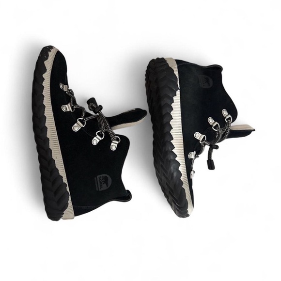 Sorel Other - Sorel Black and Cream Lace-Up Boots